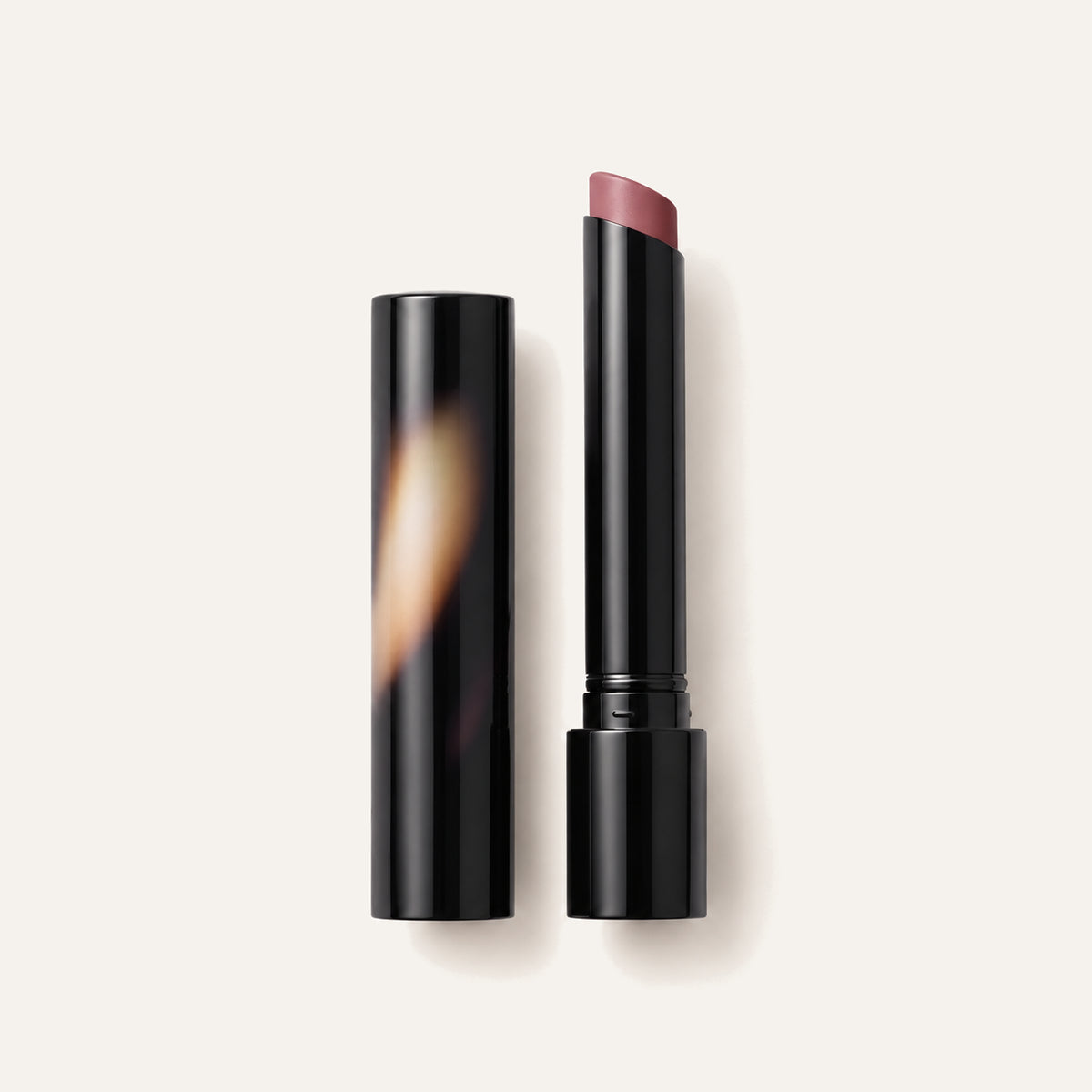 Victoria Beckham Beauty Posh Lipstick - otwarta pomadka w odcieniu Jump i zakrętka o wzorze rogu | Ellemania