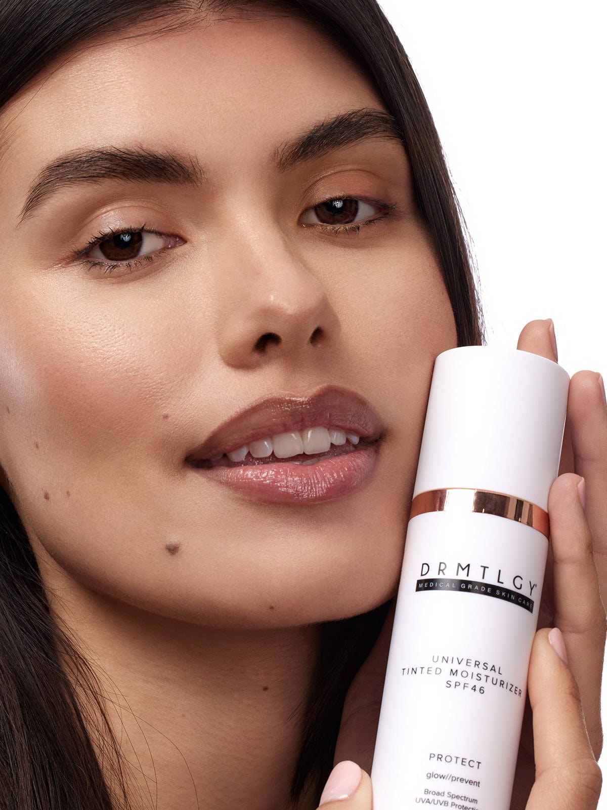 DRMTLGY Universal Tinted Moisturizer SPF 46 - koloryzujący krem nawilżający CC z filtrem i kwasem hialuronowym 50 ml