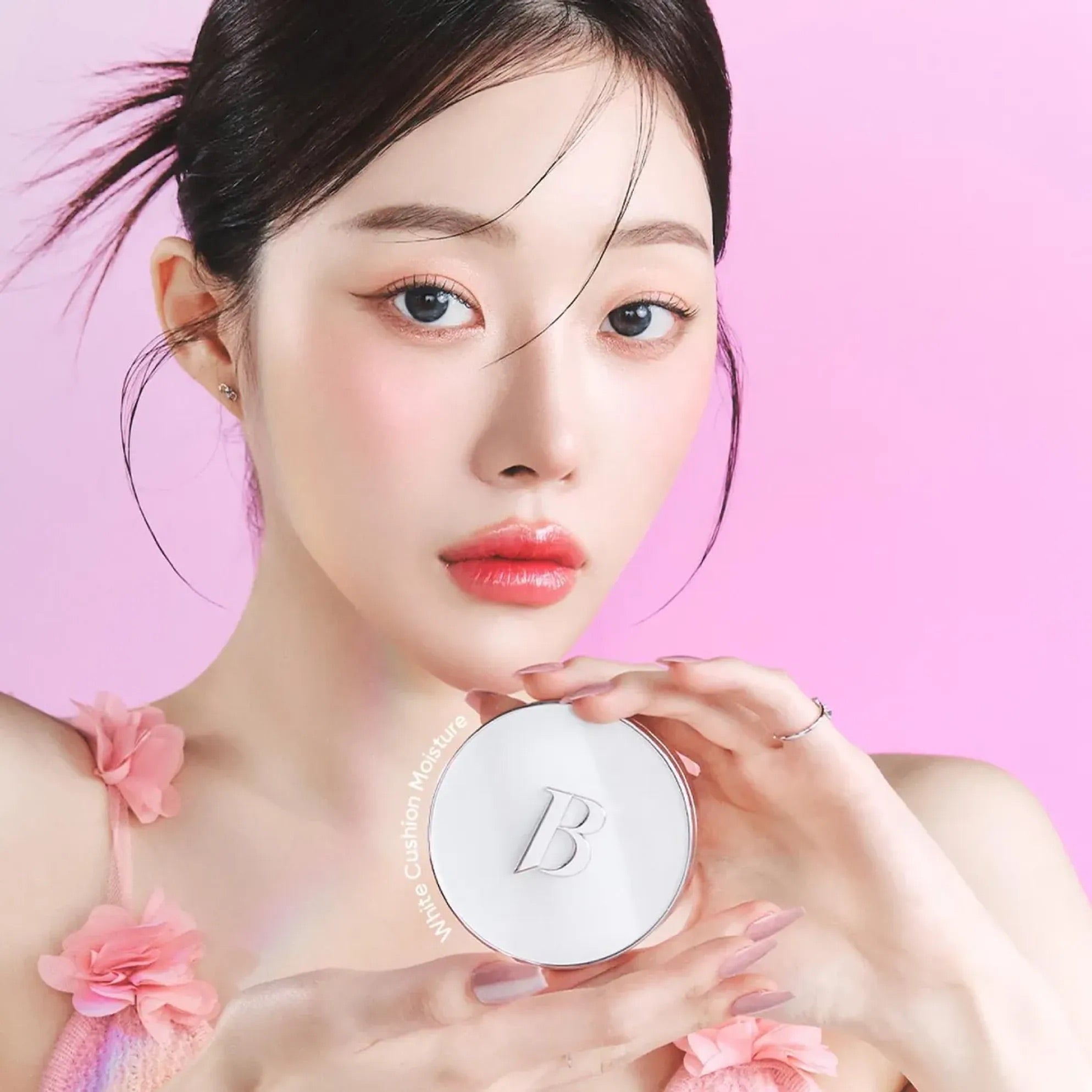 Banila Co Covericious Ultimate White Cushion SPF38 PA++ - kryjący podkład w poduszce 14 g