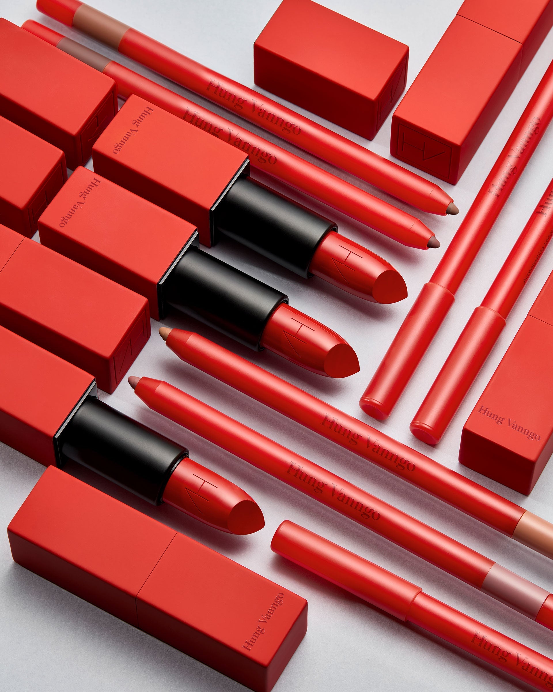 Hung Vanngo Accentuating Longwear Lip Liner