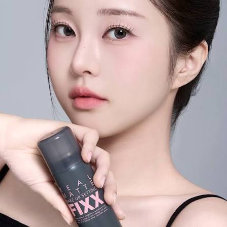 So Natural Real Matte Make Up Setting Fixx - matujący spray utrwalający makijaż 75 ml