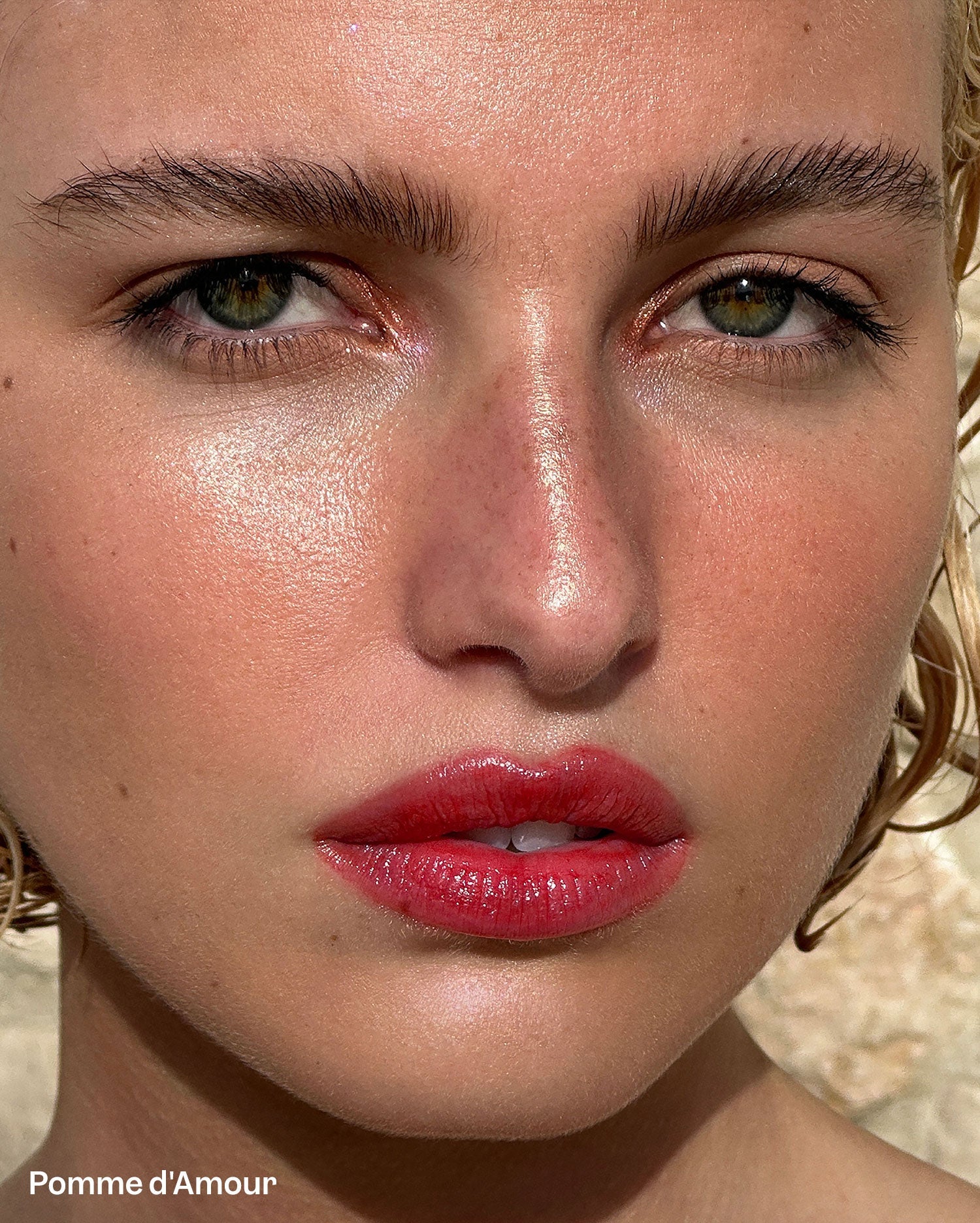 Violette_FR Bisou Jelly Sheer Shine Lipstick - nawilżająca szminka z żelową warstwą i witaminą E 2.5 g