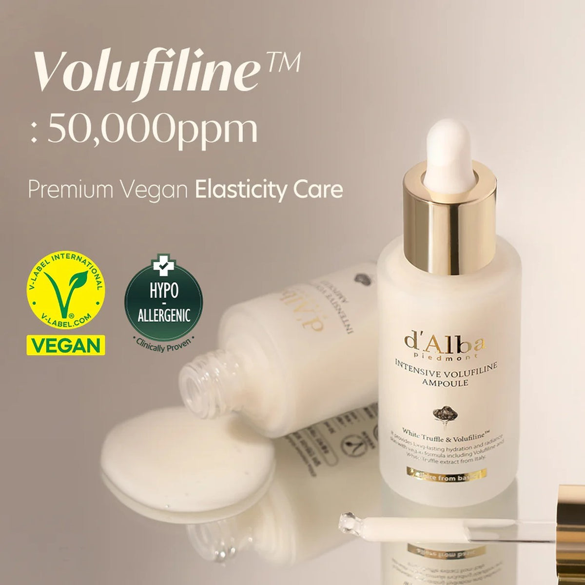 d'Alba Intensive Volufiline Ampoule 30 ml, butelka z pipetą i pipeta obok na lustrzanej powierzchni | Ellemania