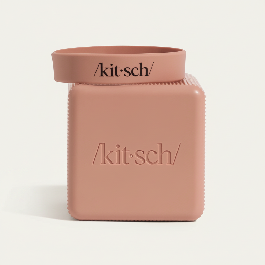Kosmetyczka podróżna ellemania Kitsch w kolorze terracotta z dwiema komorami i silikonową opaską uszczelniającą