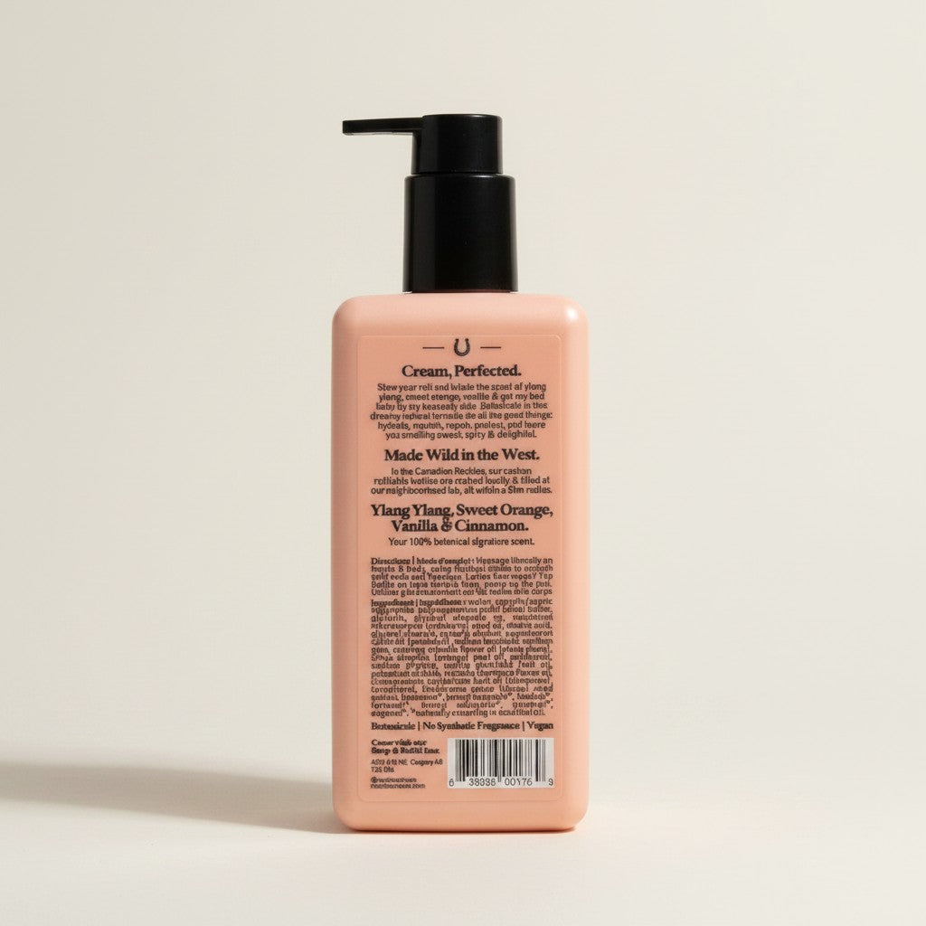 Tył opakowania kremu do ciała ellemania Routine Natural Beauty z pompką, widoczny skład i opis produktu na etykiecie