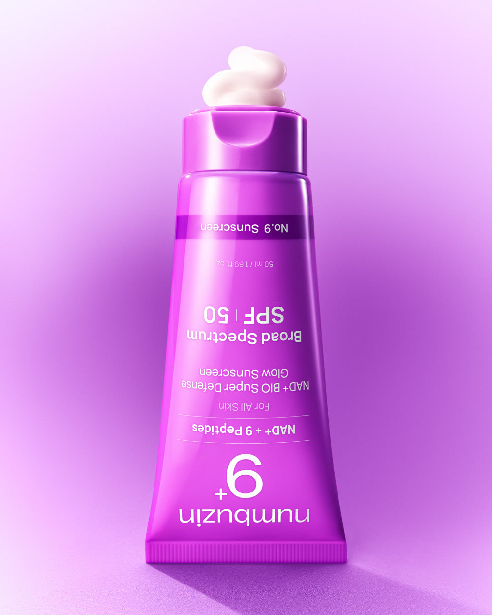 numbuzin No.9 NAD+ BIO Super Defense Glow Sunscreen - tuba z kremem na fioletowym tle | Ellemania