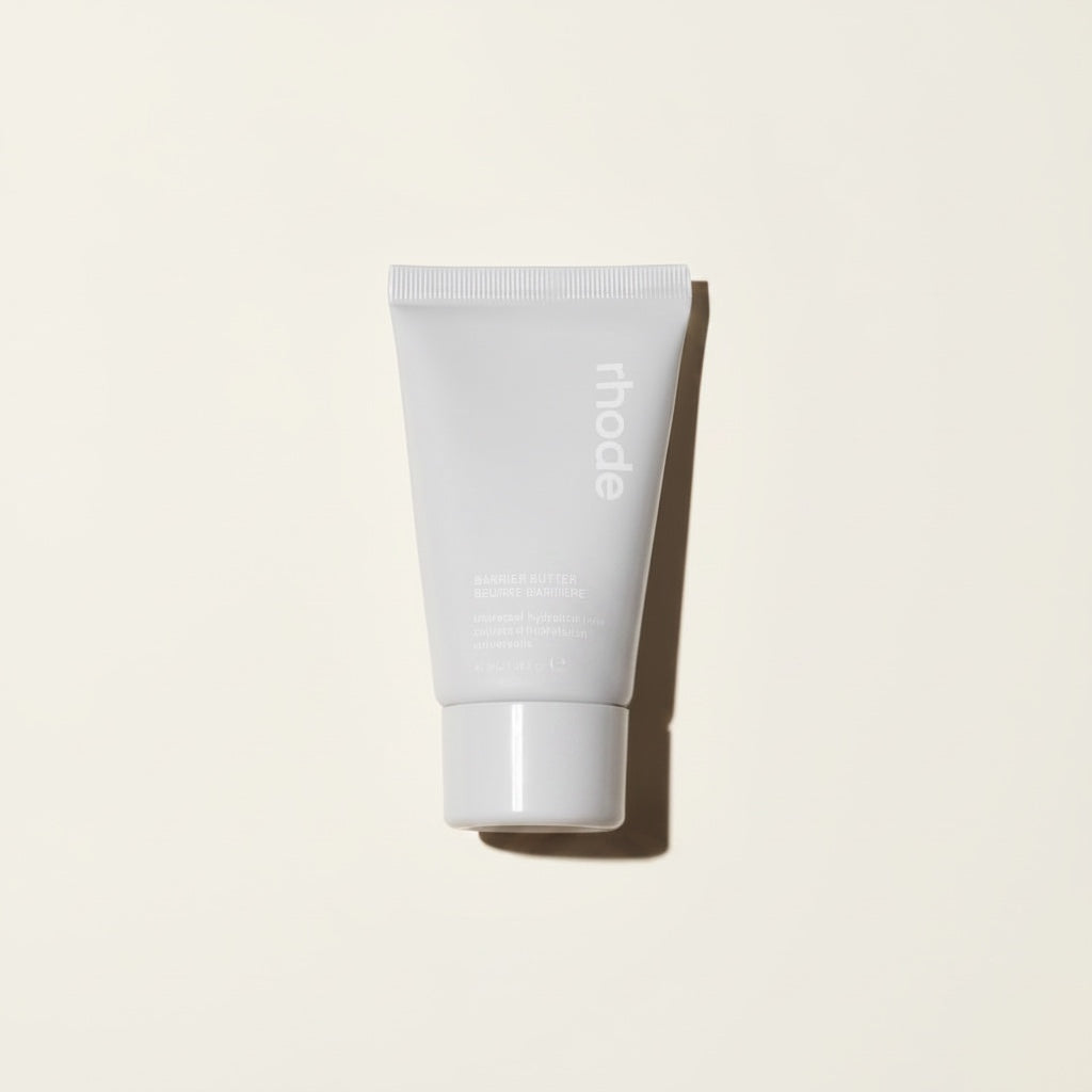 Balsam nawilżający Rhode Skin Barrier Butter w tubce, produkt ellemania z ceramidami i kwasem hialuronowym