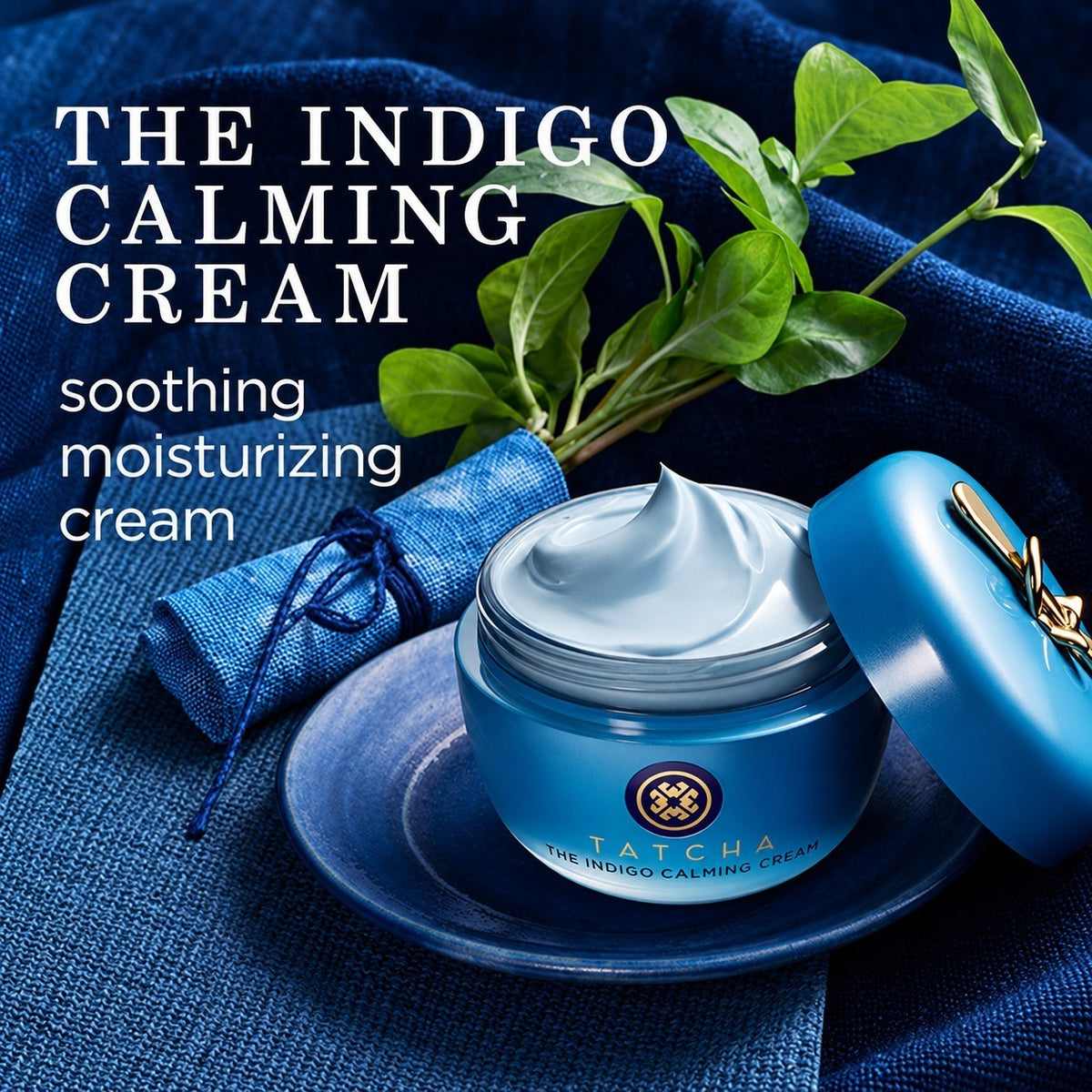 Tatcha The Indigo Calming Cream 50 ml, słoik z odkręconą pokrywką i kremem na talerzyku | Ellemania