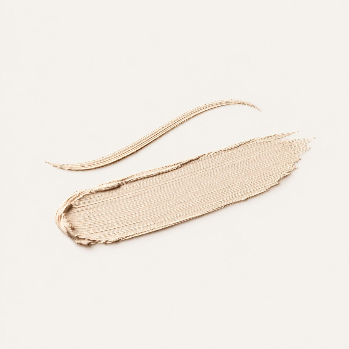 Victoria Beckham Beauty Instant Brightening Waterline Pencil - swatch kremowej kredki w neutralnym odcieniu | Ellemania