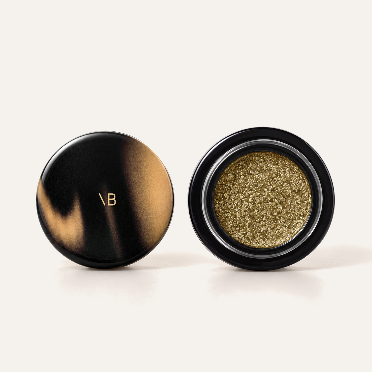 Victoria Beckham Beauty Lid Lustre Velvet - otwarty kremowy cień do powiek | Ellemania