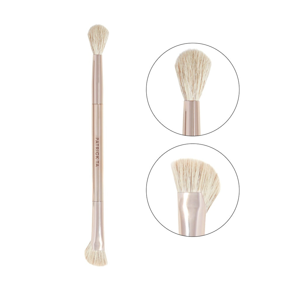 Patrick Ta Major Sculpt Dual-Ended Precision Brush - zbliżenie końcówki puszystej i skośnej | Ellemania
