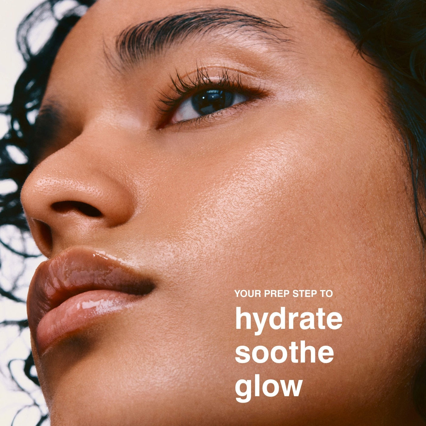 Rhode Skin Glazing Milk - butelka esencji ceramidowej | Ellemania